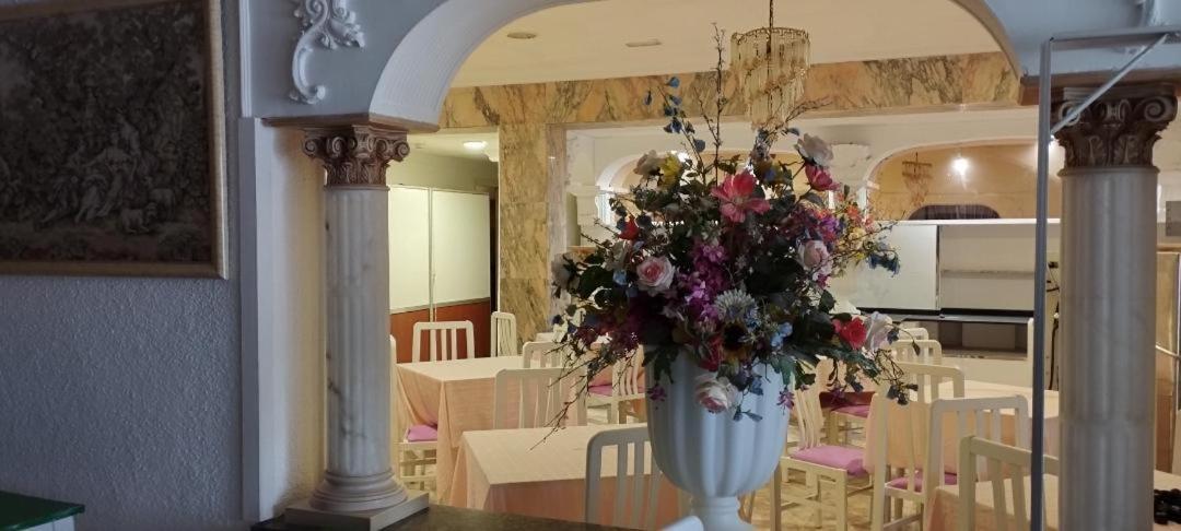 Hvalles Hotel Malgrat de Mar Eksteriør billede
